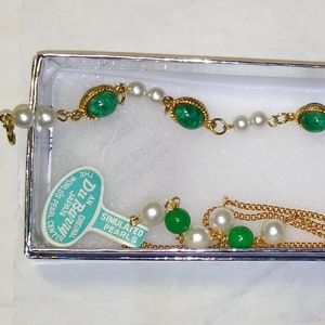 Du Barry Simulated Pearl Necklace